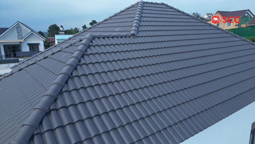 Nha o tu nhan Di Linh Duc Trong. ngoi mau SCG E12 3 fec42fcb https://scgvlxd.com/cong-trinh-su-dung-ngoi-nha-o-tu-nhan-di-linh-duc-scg-e127/ Nhà ở tư nhân Di Linh