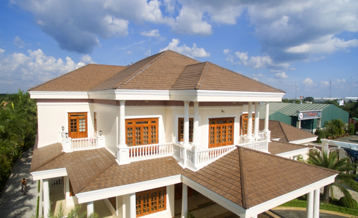 1 5 https://scgvlxd.com/biet-thu-o-trang-bang-su-dung-ngoi-phang-scg/