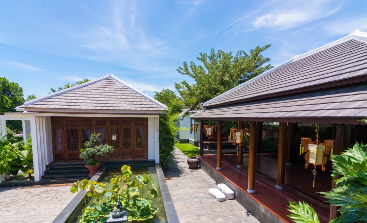 3 https://scgvlxd.com/biet-thu-hoi-an-su-dung-ngoi-phang-scg/