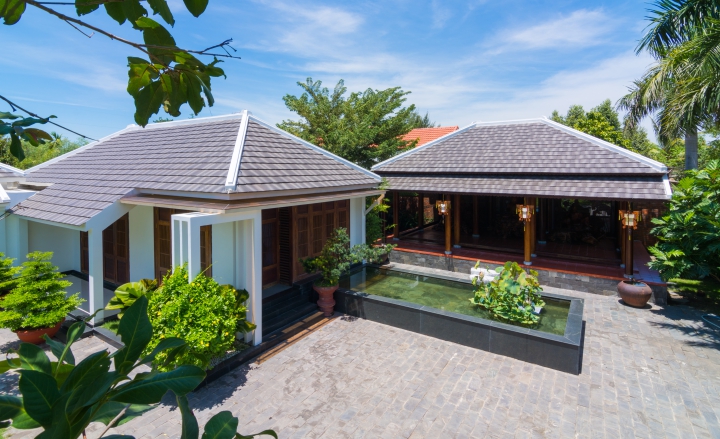6 https://scgvlxd.com/biet-thu-hoi-an-su-dung-ngoi-phang-scg/