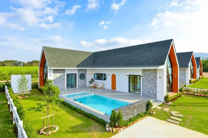 30+ Mẫu Nhà Sân Vườn Có Hồ Bơi Đẹp, Sang Trọng, Xu Hướng 2026 38 30+ Mẫu Nhà Sân Vườn Có Hồ Bơi Đẹp, Sang Trọng, Xu Hướng 2026 nhà sân vườn có hồ bơi